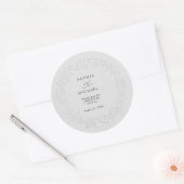Faux Embossed White Roses Wedding Sticker ラウンドシール (封筒)
