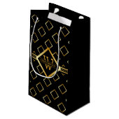 FAUX Gold Geometric Pattern with Monogram on BLACK スモールペーパーバッグ (裏面アングル)