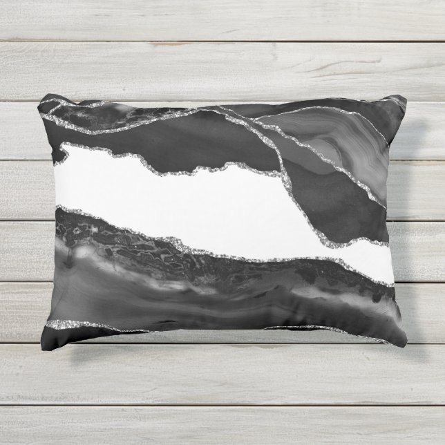 Faux Marbled Agate Black White Trendy Modern Stone アウトドアクッション (正面)