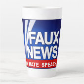 Faux News カフェラテマグ (正面)