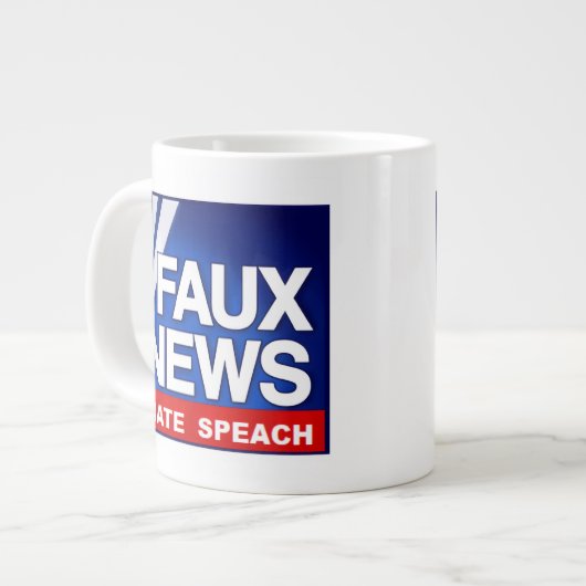 Faux News ジャンボコーヒーマグカップ (正面左)