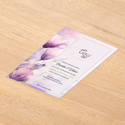 Faux Vellum Purple Floral Monogram Wedding アクリル招待状 (レイダウン)