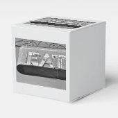 Favor Box 2x2x2 フェイバーボックス (正面サイド)