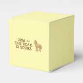 Favor Box with motivational text and horse フェイバーボックス (正面サイド)