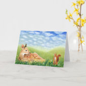 Fawn in the Grassイラストレーション カード (黄色い花)