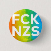 FCK NZS切り出しRegenbogen weibs 缶バッジ (正面)