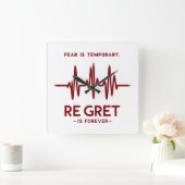 Fear is temporary regret is forever motivational  スクエア壁時計 (ホーム)