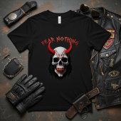 Fear Nothing Red Horned Skull Graphic Tシャツ