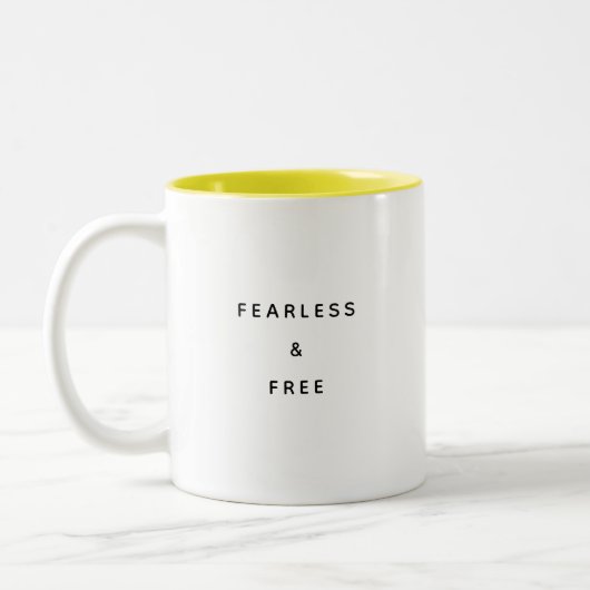 Fearless & Free Typography Modern Two-Tone Mug ツートーンマグカップ (左)