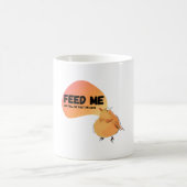Feed me and tell me that I'm cute fat bird baby コーヒーマグカップ (中央)