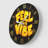 Feel the Vibe Motivationa ラージ壁時計 (傾斜)