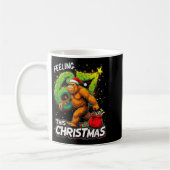 Feeling 67 Funny Christmas Bigfoot Holiday  コーヒーマグカップ (左)