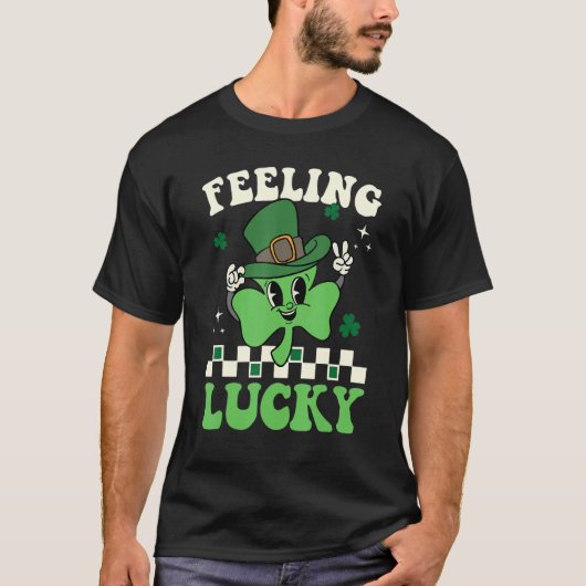 Feeling Lucky Happy St Patrick's Day Shamrock Iris Tシャツ (正面)