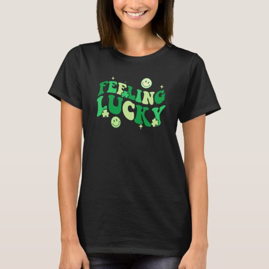 Feeling Lucky Shamrock Groovy St Patrick's Day Ire Tシャツ (正面)
