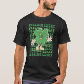 Feeling Lucky Smile Face Shamrock St Patrick's day Tシャツ (正面)
