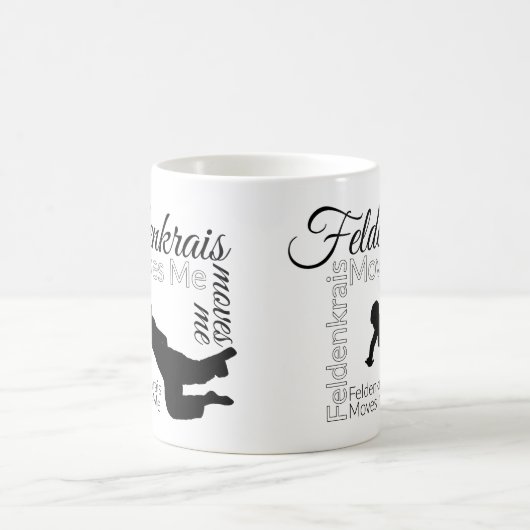 Feldenkraisは私を黒いマグ|及び白動かします コーヒーマグカップ (中央)