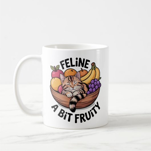 Feline a Bit Fruity - Cozy Cat コーヒーマグカップ (左)