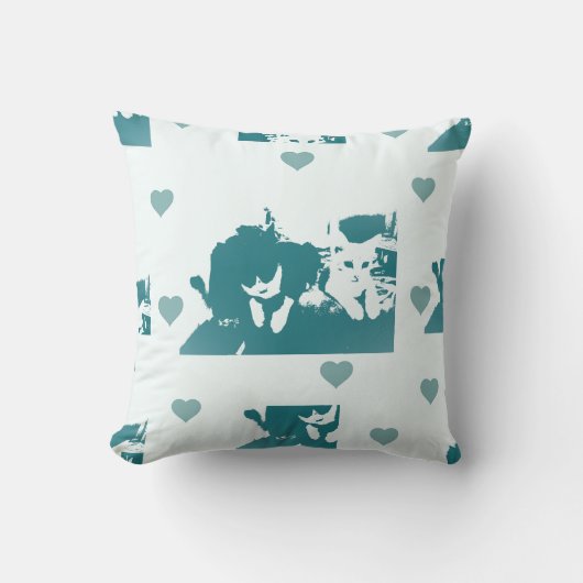 Feline Friends. Adorable Kitten Duo. クッション (正面)