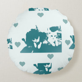 Feline Friends. Adorable Kitten Duo. ラウンドクッション