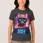 Feline Future: 2024 VR Vision Tシャツ (正面)