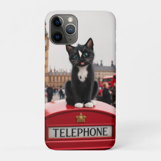 Felini on the Red Phone Booth: A London Adventure iPhone 11 Proケース