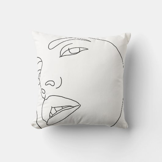 Fem顔アップクローズ クッション (正面)