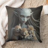 Female Alien Holding Kittens クッション (ブランケット)