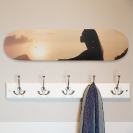 Female Silhouette at Sunset スケートボード