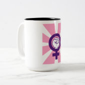 Feminist Raised Fist Symbol Retro Sunburst Women ツートーンマグカップ (正面左)