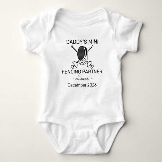 Fencer Baby Shower Daddy’s Mini Fencing Partner ベビーボディスーツ (正面)