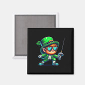 Fencing Leprechaun Kids Mens Womens St Patricks Da マグネット (正面/裏面)