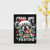 Feral And Festive Funny Christmas Rocker Raccoon S カード (黄色い花)