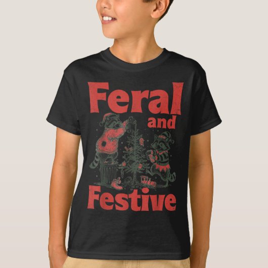 Feral And Festive Raccoon Santa Christmas Holiday  Tシャツ (正面)