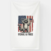 Feral and Free Patriotic Raccoon Vintage Shirt Des 横断幕 (縦)
