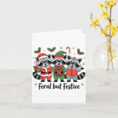 Feral But Festive Funny Christmas Cute Raccoon Elf カード (黄色い花)
