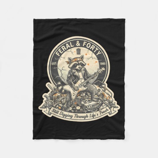 Feral Forty Raccoon Funny 40th Birthday Outfits Wo フリースブランケット (正面)