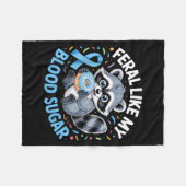 Feral Like My Blood Sugar Raccoon  フリースブランケット (正面(横))