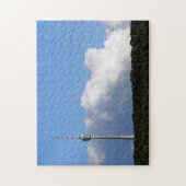 Fernsehturm Stuttgart mit Wolkengebirge ジグソーパズル (縦)