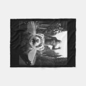 Ferret Selfie With Bigfoot Funny For Men Women Kid フリースブランケット (正面(横))