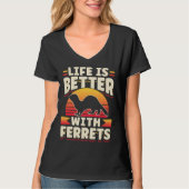 Ferret  With Ferrets Tシャツ (正面)