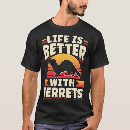 Ferret  With Ferrets Tシャツ (正面)