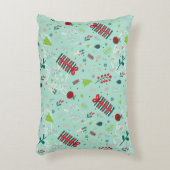 Festive Design with Trees, Reindeer & Snowflakes アクセントクッション (正面(垂直))