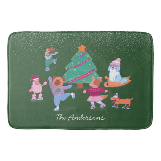 Festive Dogs Ice Skating Green Christmas バスマット (正面)