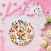 Festive Fall Pumpkins and Chrysanthemums ペーパープレート (パーティー)