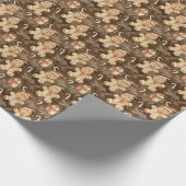 Festive Gingerbread Men with Gifts & Snowflakes ラッピングペーパー (角)