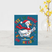 Festive Goose On Loose Christmas Cute Holiday Wint カード (黄色い花)