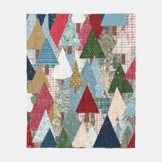 Festive Patchwork Christmas Tree Pattern フリースブランケット (正面)