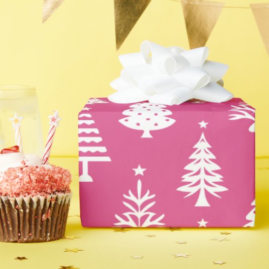Festive Pink and White Christmas Tree Pattern ラッピングペーパー (誕生日パーティー)