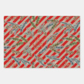 Festive Red Stripe Pine Spruce Cones Kraft Holiday ラッピングペーパーシート (正面)