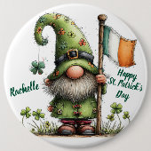 Festive St. Patrick’s Day Gnome With Irish Flag  缶バッジ (正面)